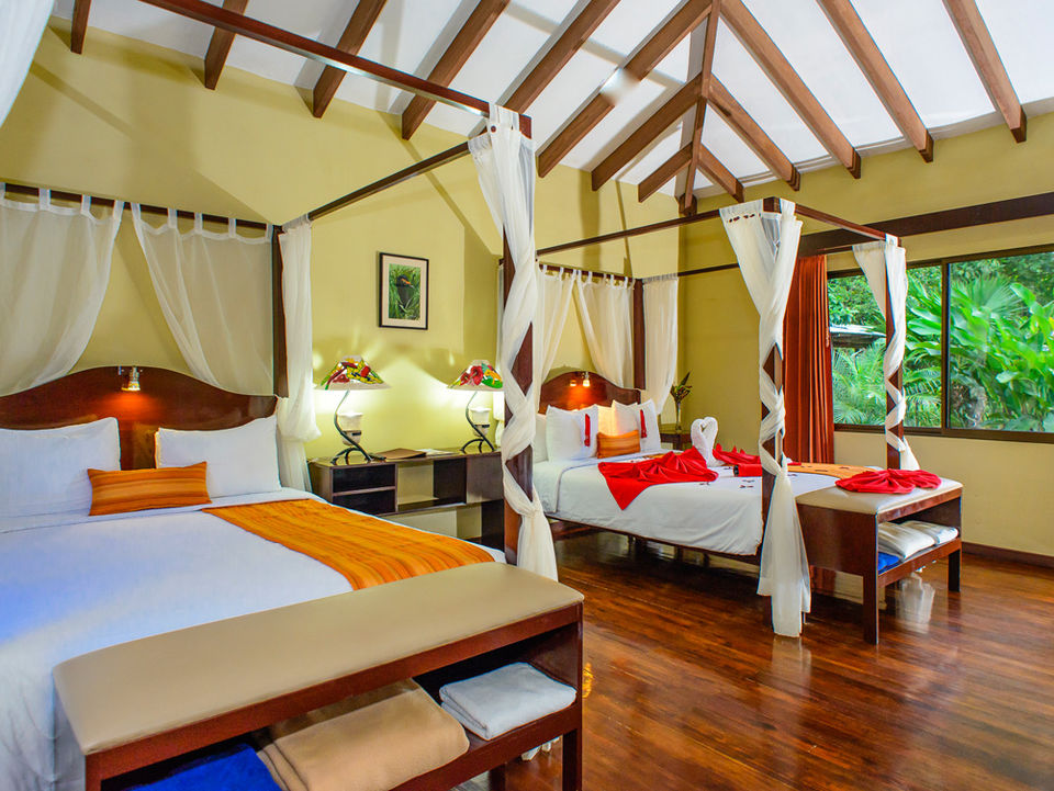 Manatus Hotel
