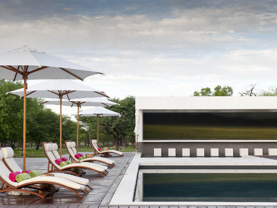 Emanya@Etosha zwembad