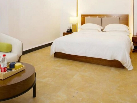 Fenghuang Poshan Inn