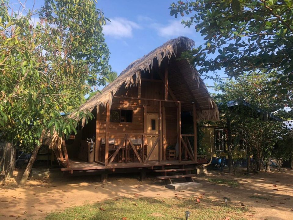 Jaw Jaw Atela Suriname