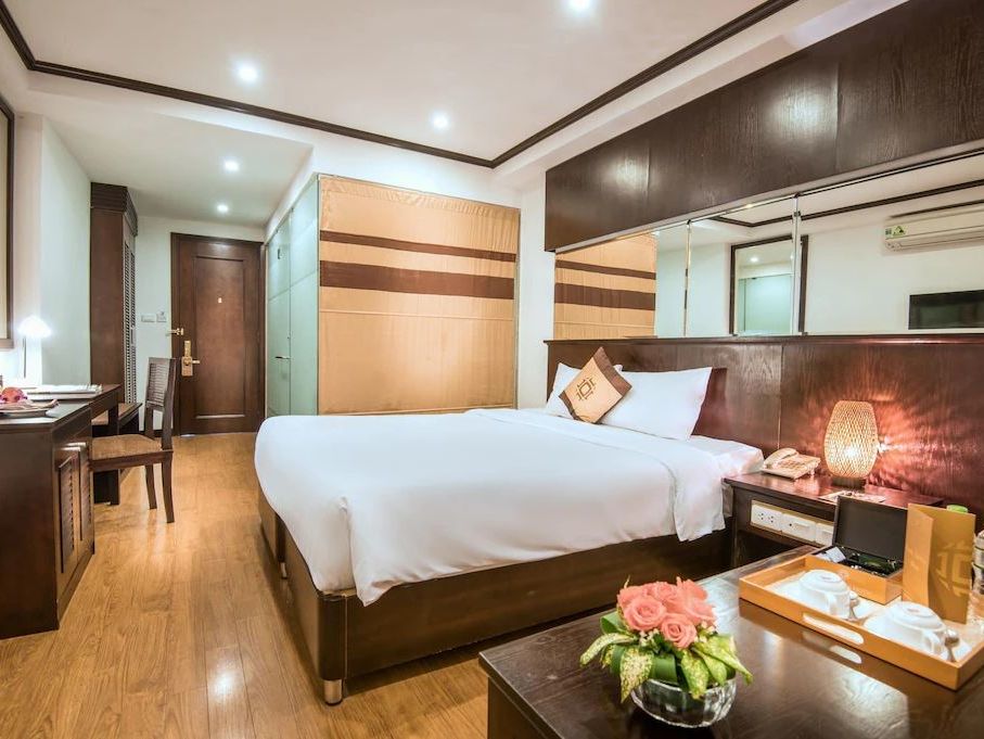 May de Ville Classic Hotel