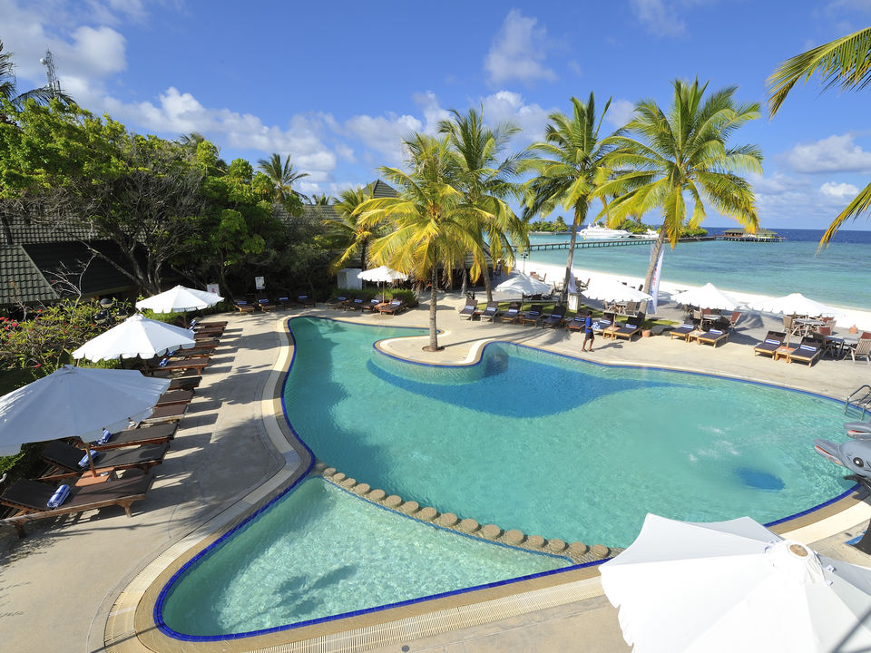 Paradise Island intro