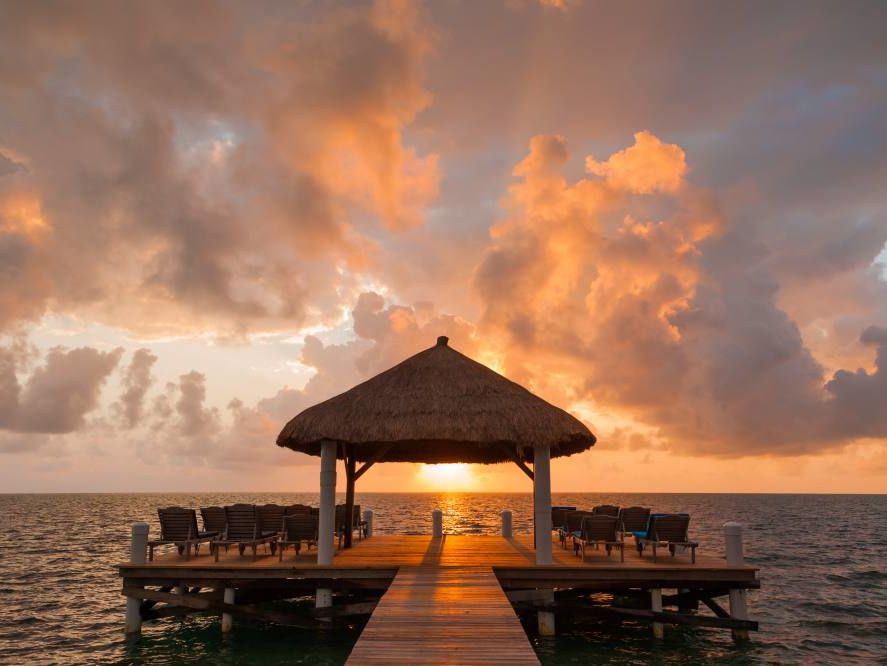 Weezies Hotel Dock Sunrise  web