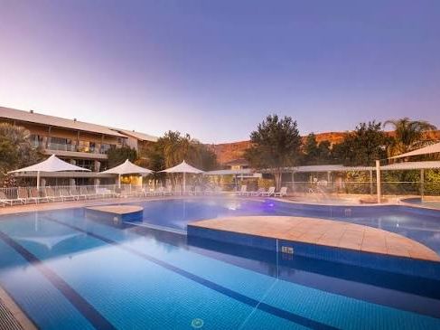 crowne plaza alice springs lasseters