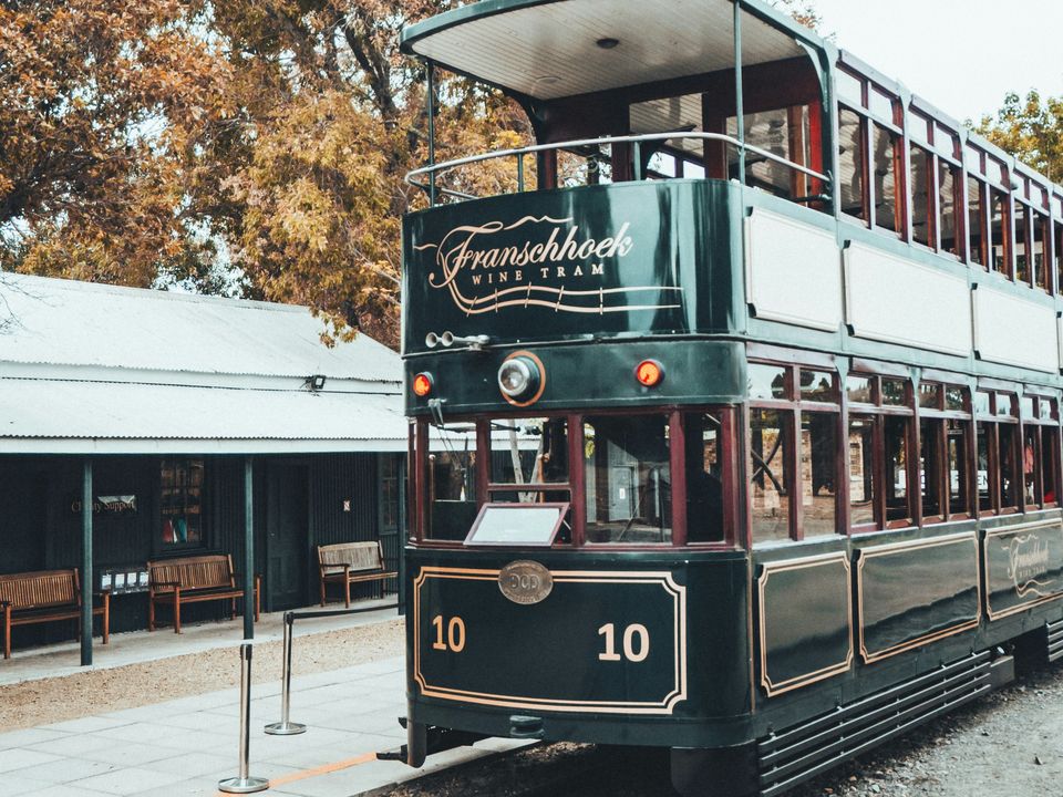 emilipothese qcegqcapw unsplash