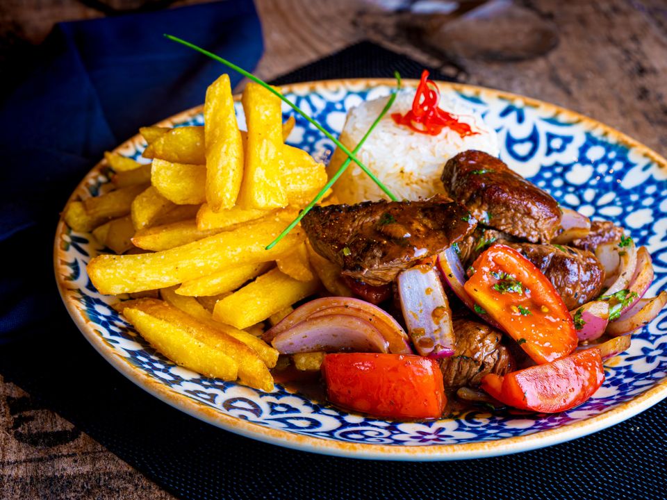 rondreis peru picanteria arequipa lomo saltado