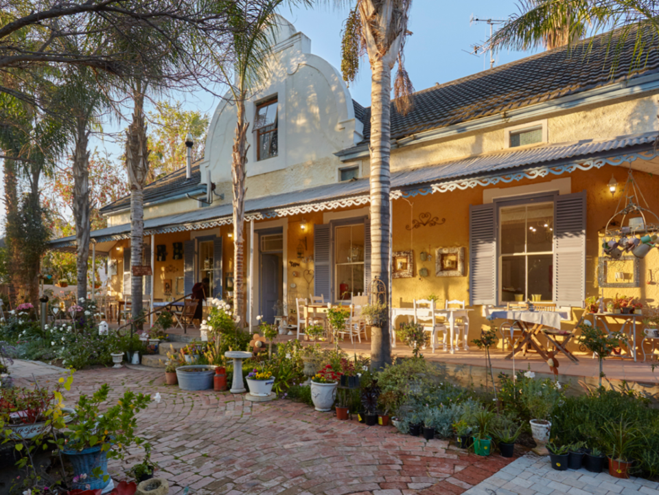 yellow aloe guesthouse