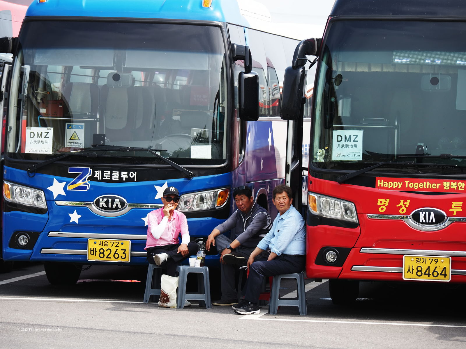 Bus met mannetjes