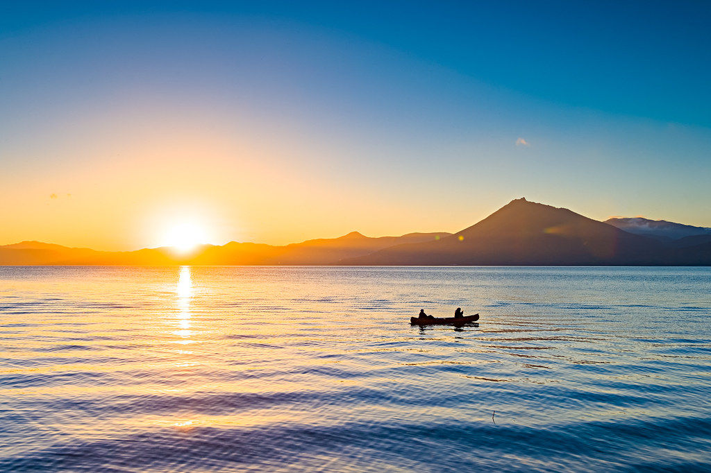Rondreis Japan Lake Shikotsu Meer Zonsondergang
