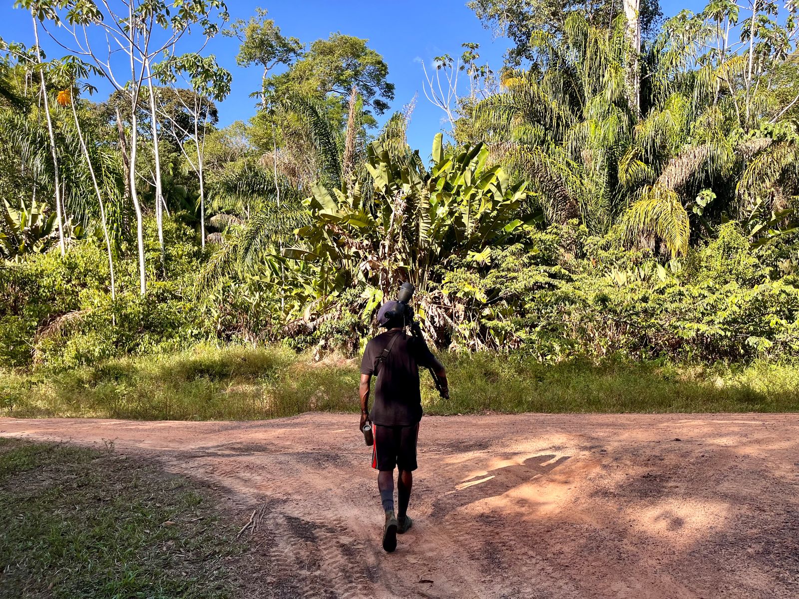 Rondreis Suriname Fredberg Basiskamp Gids