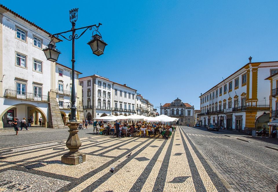 evora