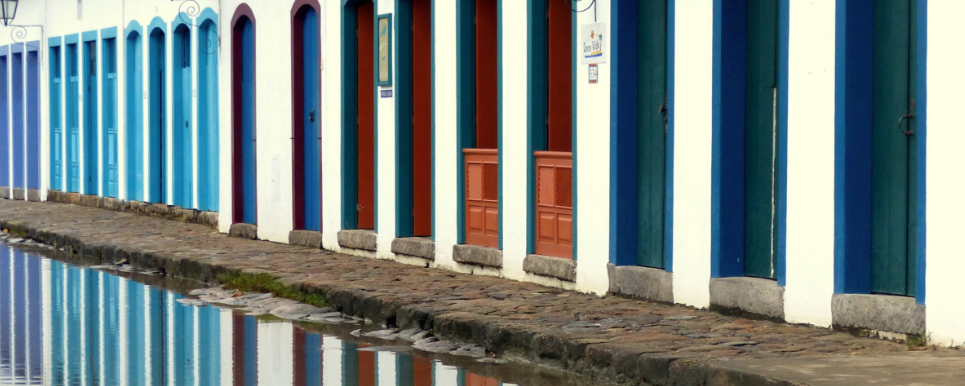 Rondreis Brazilie Paraty gekleurde Huizen