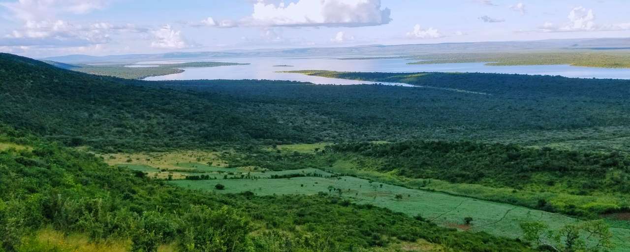 Rondreis Rwanda Akagera national park heuvels landschap