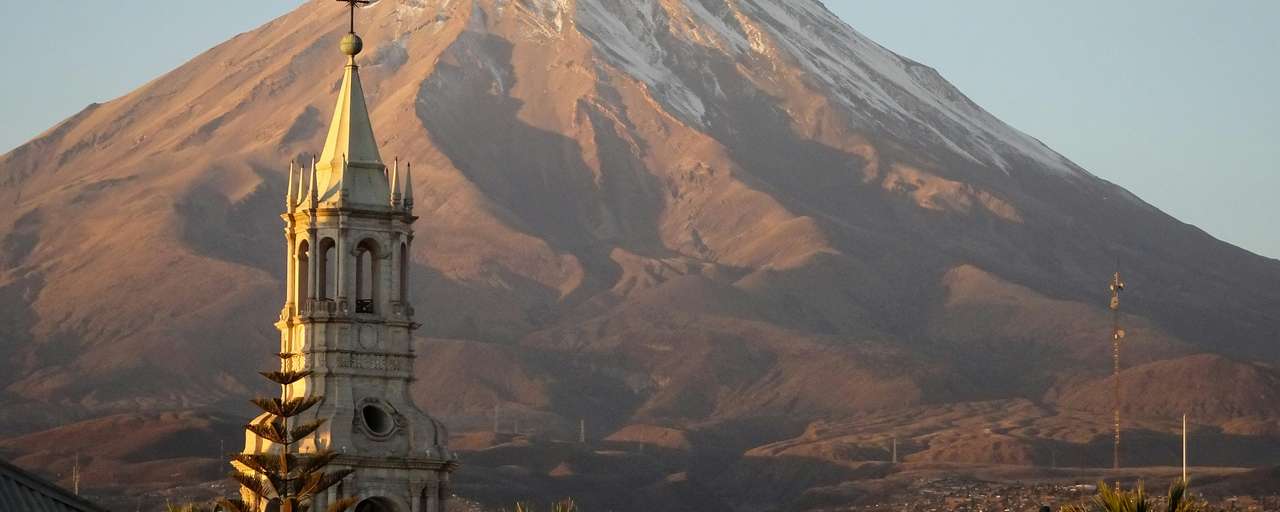 rondreis peru arequipa cathedral of arequipa